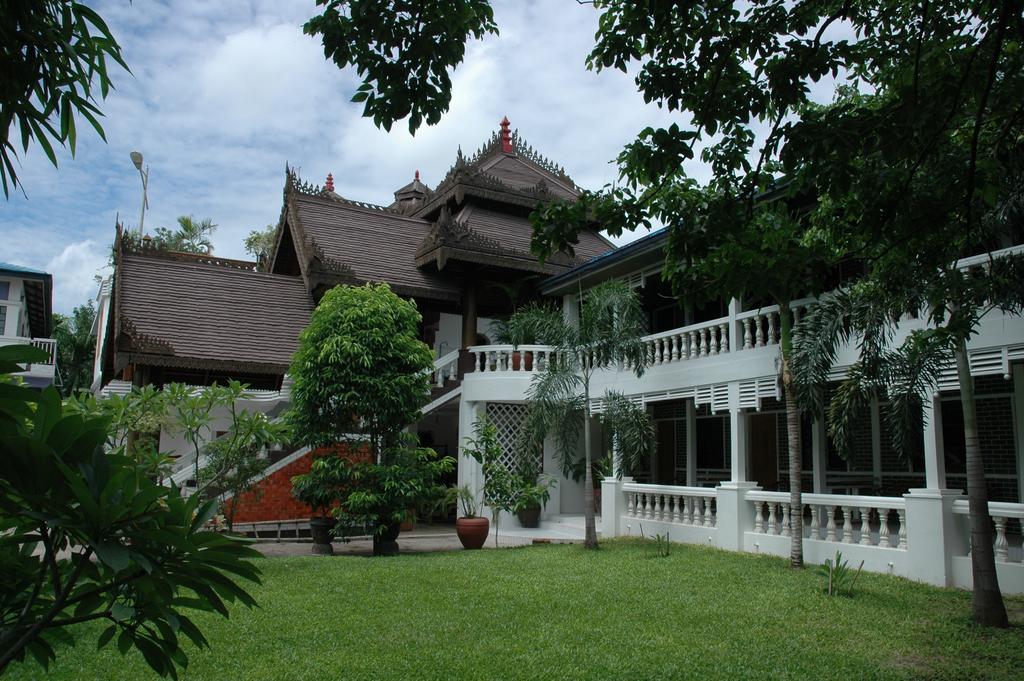 Emerald Land Hotel Мандалай Экстерьер фото
