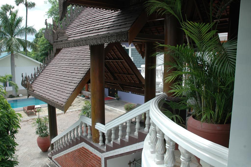 Emerald Land Hotel Мандалай Экстерьер фото