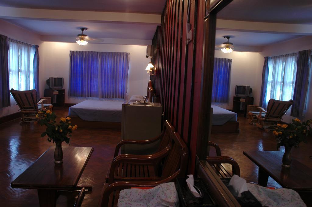 Emerald Land Hotel Мандалай Экстерьер фото