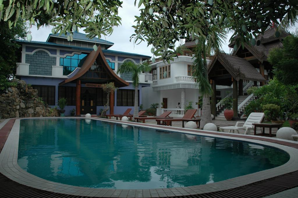 Emerald Land Hotel Мандалай Экстерьер фото